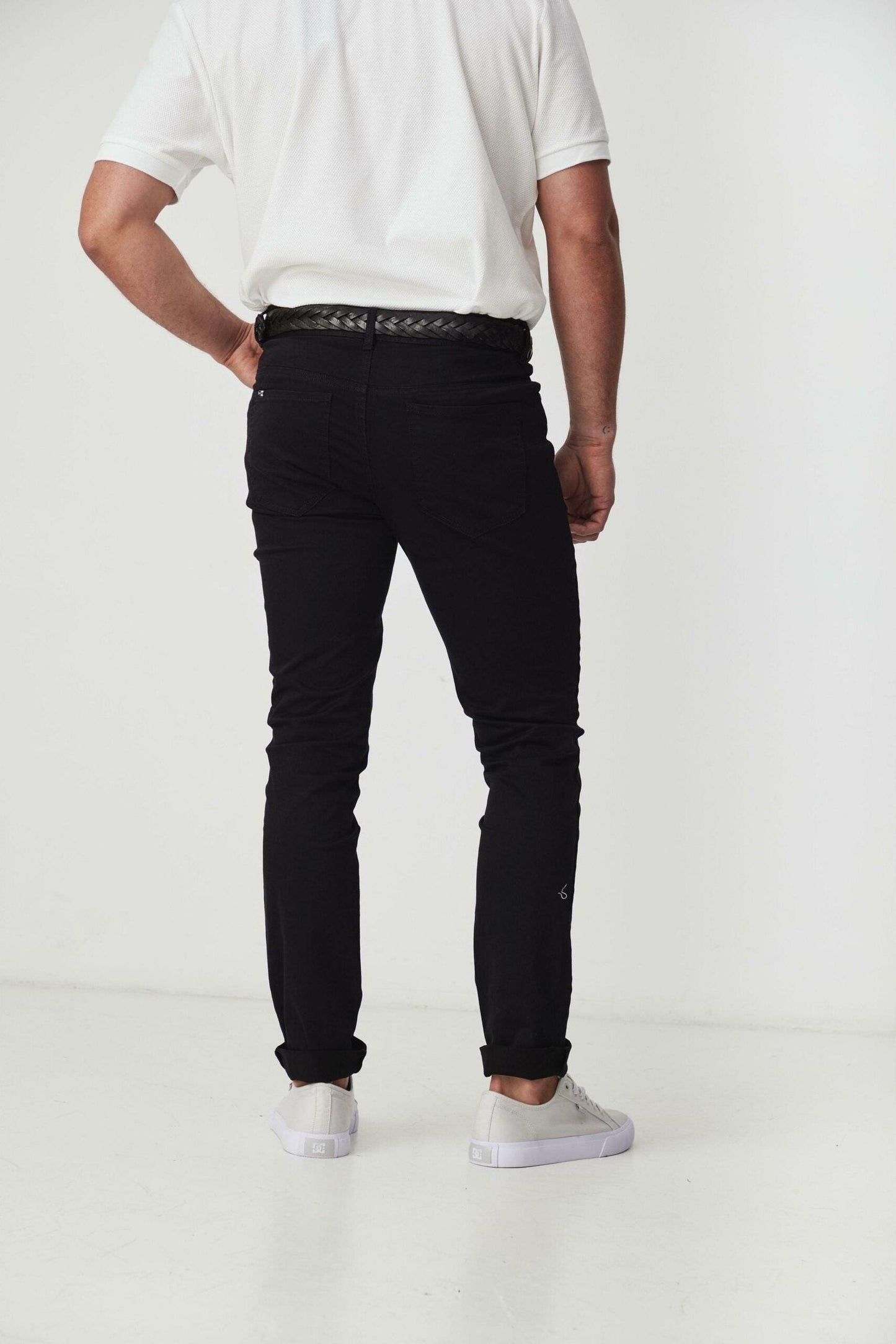 GARIE BLACK SLIM 5 POCKET PANT