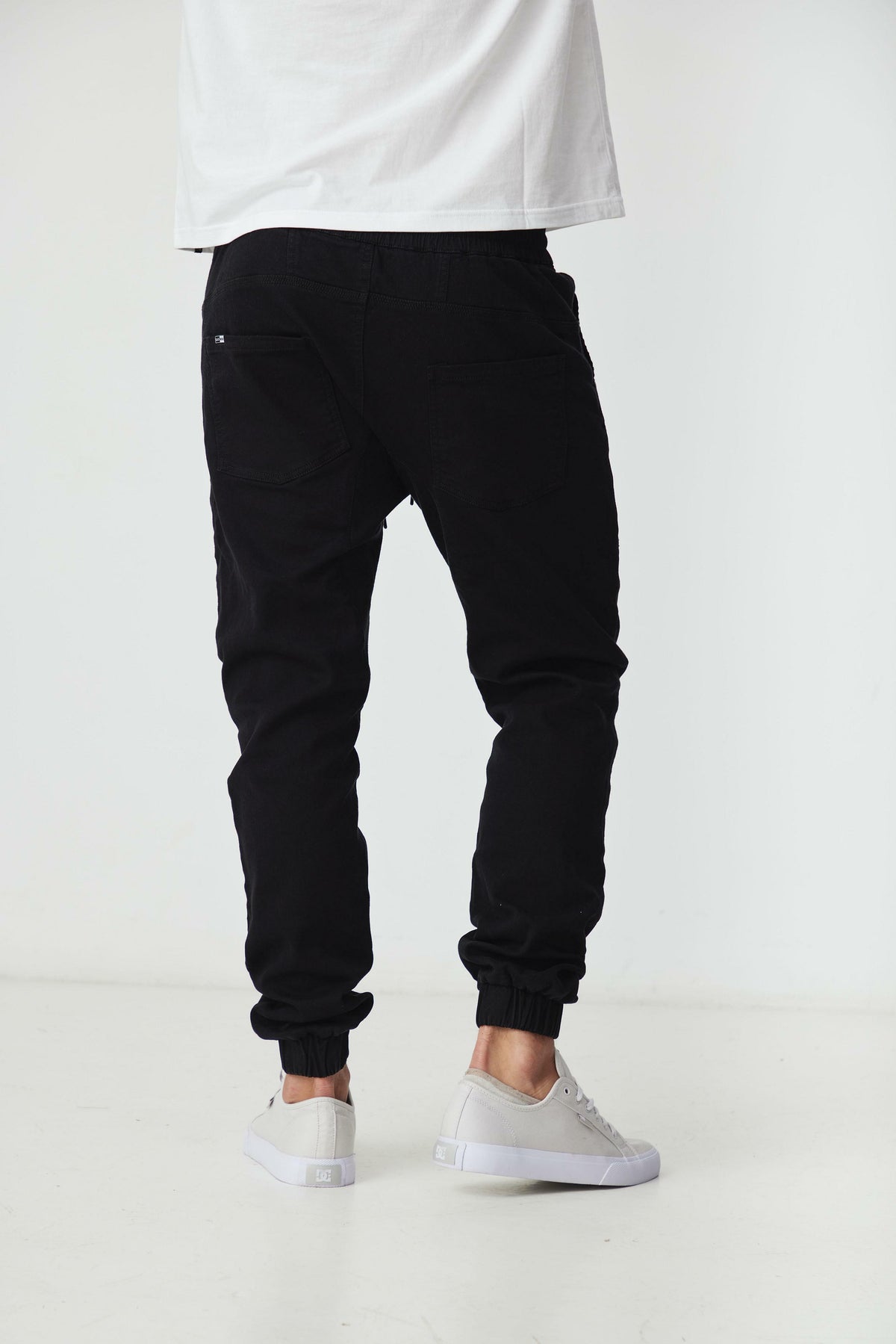JAMES BLACK JOGGER PANTS
