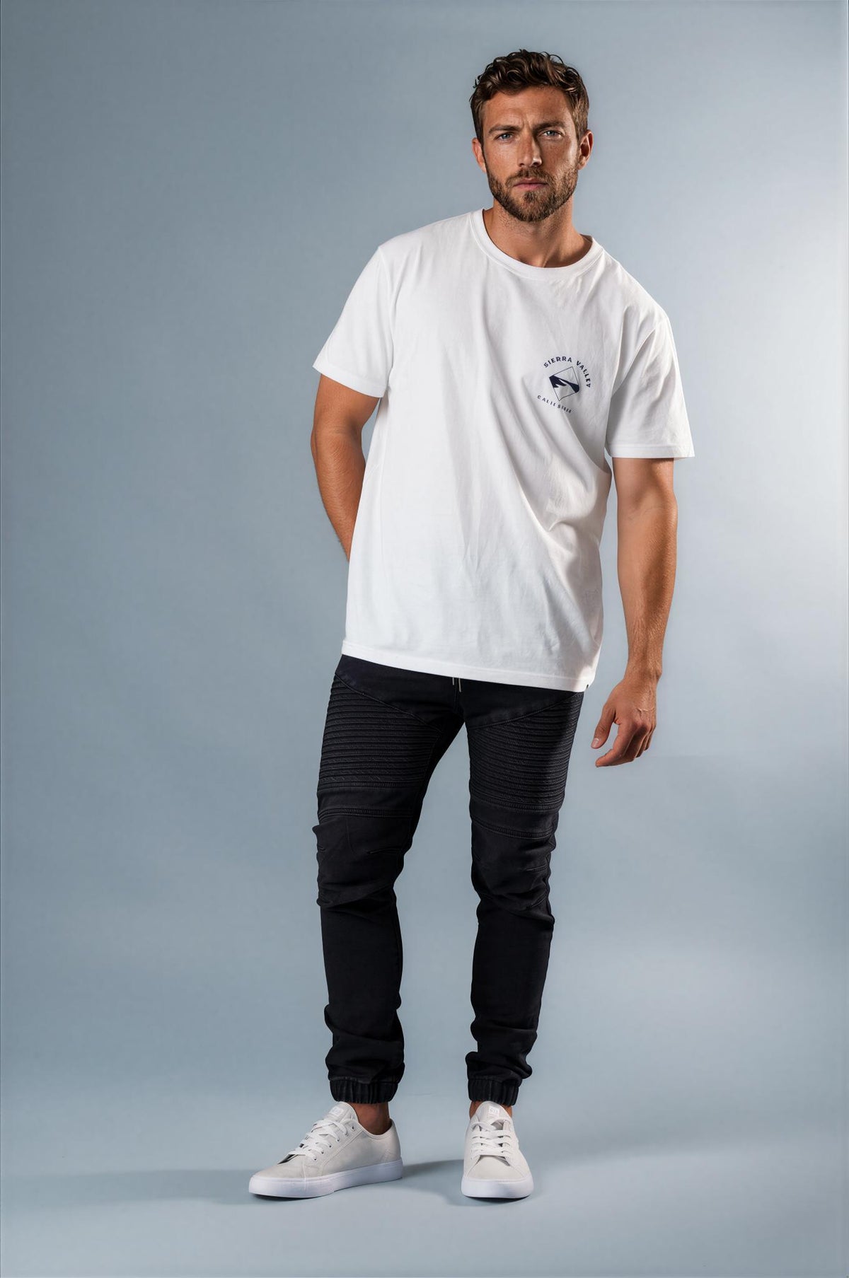 SJ23LP0303_NEWPORT_BLACK_1175-Marcus-Mist_Fade