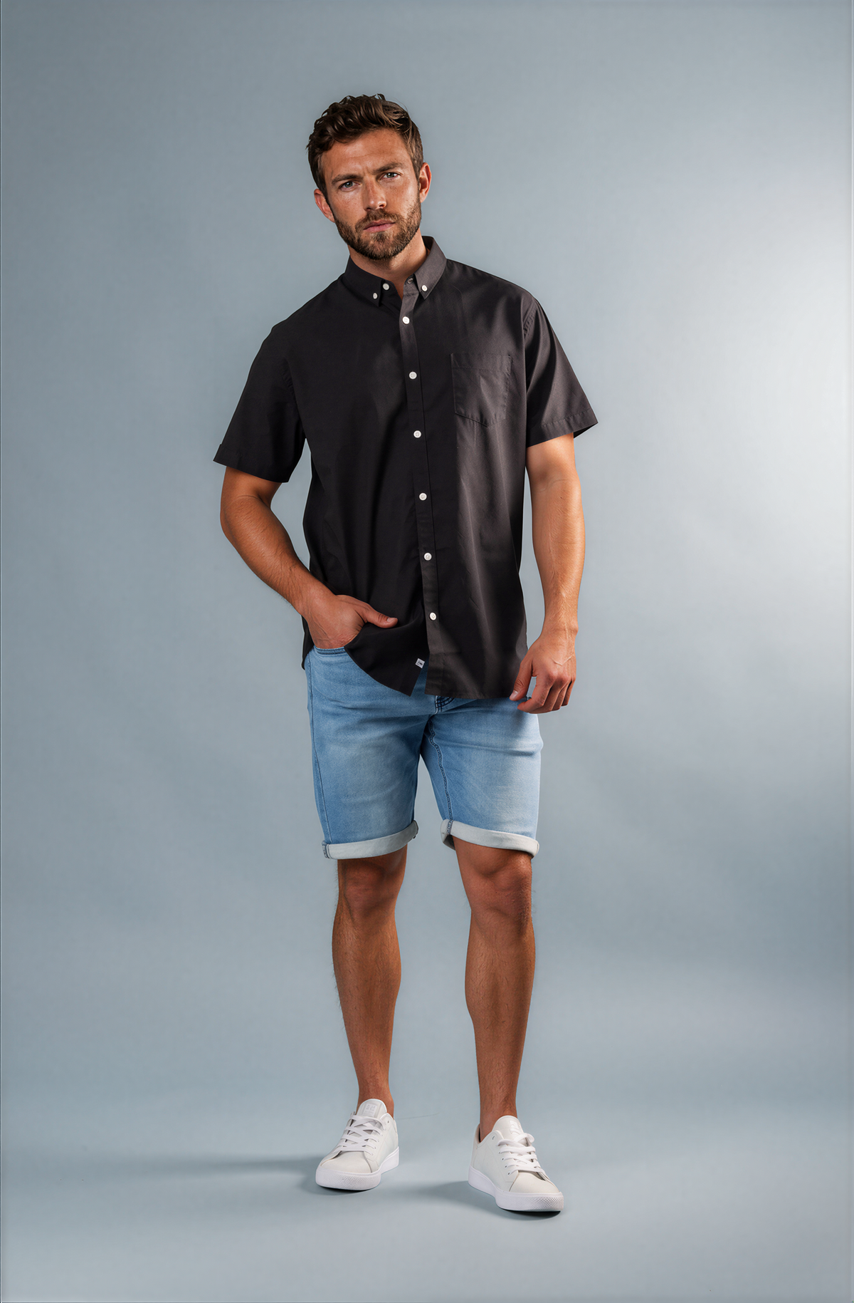 SJ23LSS0301_JAGO_BLACK_1029-Marco-Studio-Marcus-Mist_Fade