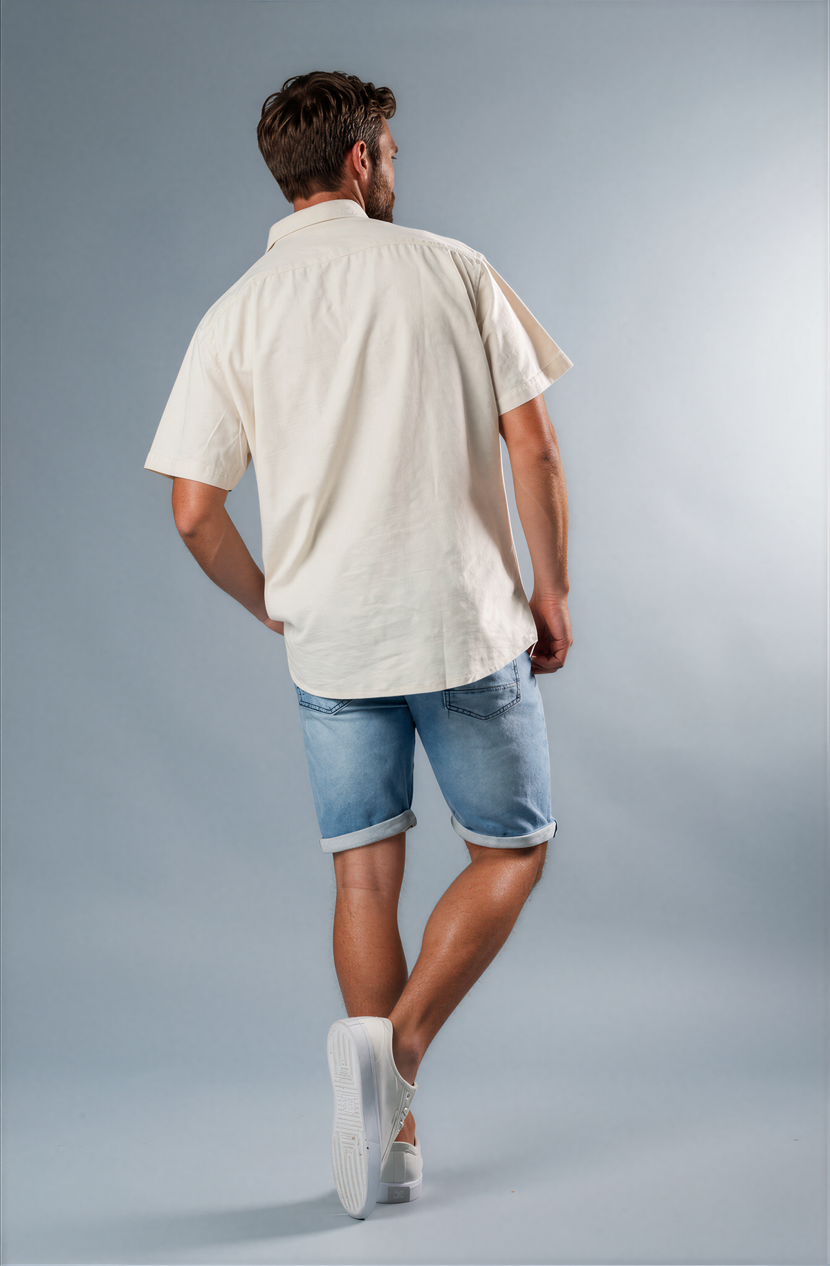 SJ23LSS0301_JAGO_SAND_1027-Marco-Studio-Marcus-Mist_Fade